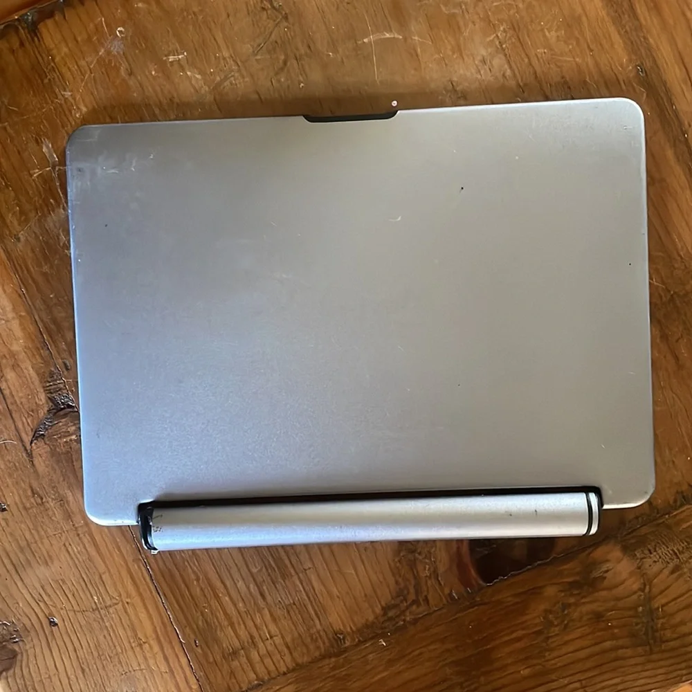 Zagg Bluetooth IPad keyboard